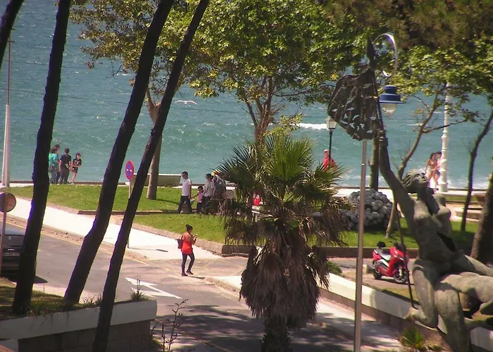Piso Chalet En Playa Samil